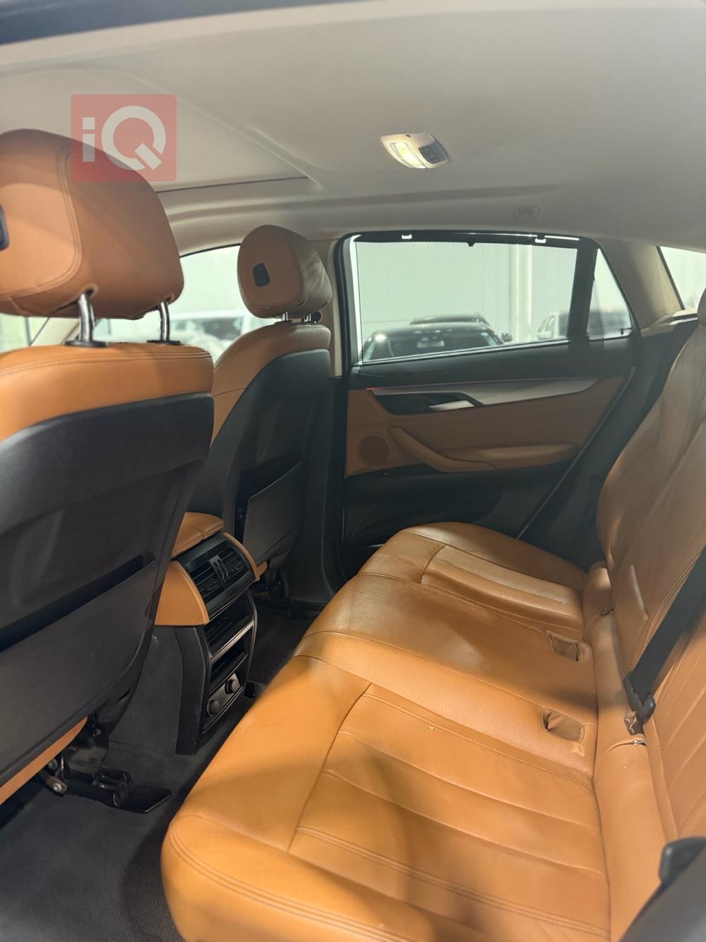 بی ئێم دەبڵیو X6